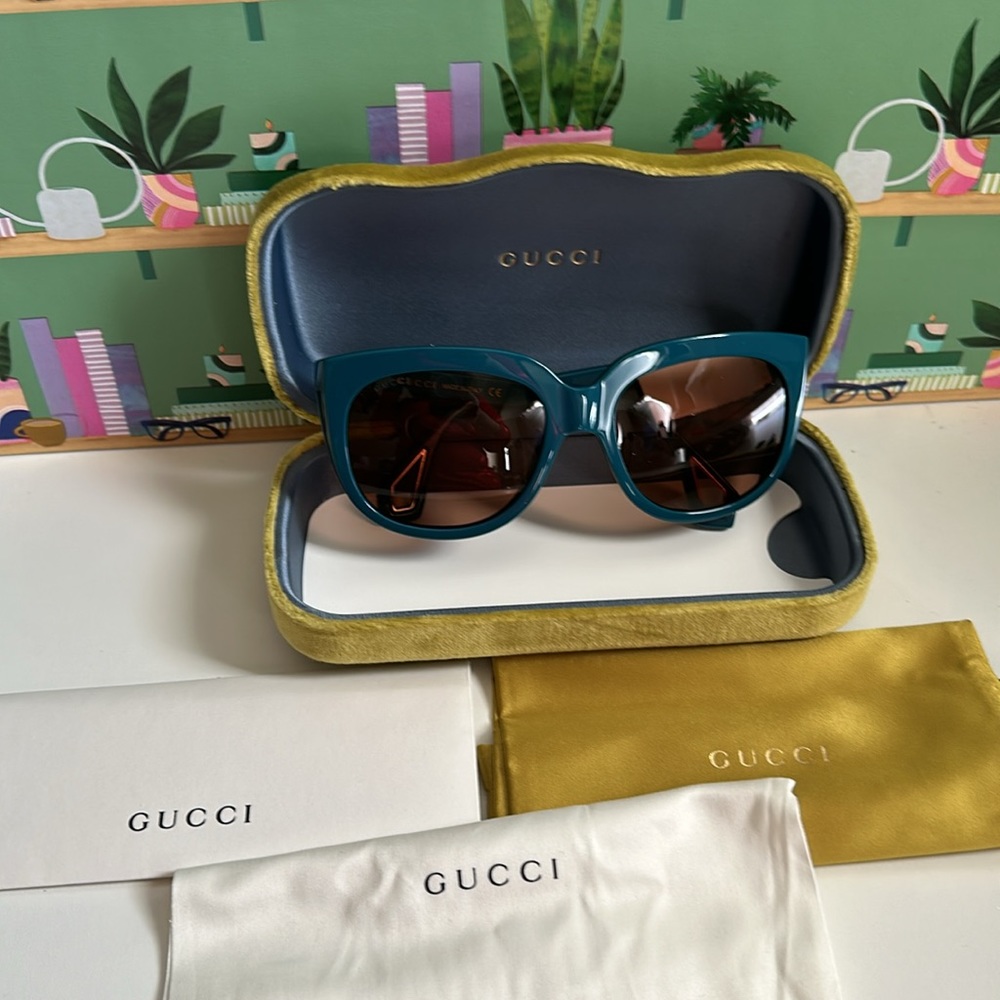 Gucci sunglasses